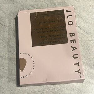 Jlo Beauty THAT LIMITLESS GLOW™
Sheet Mask